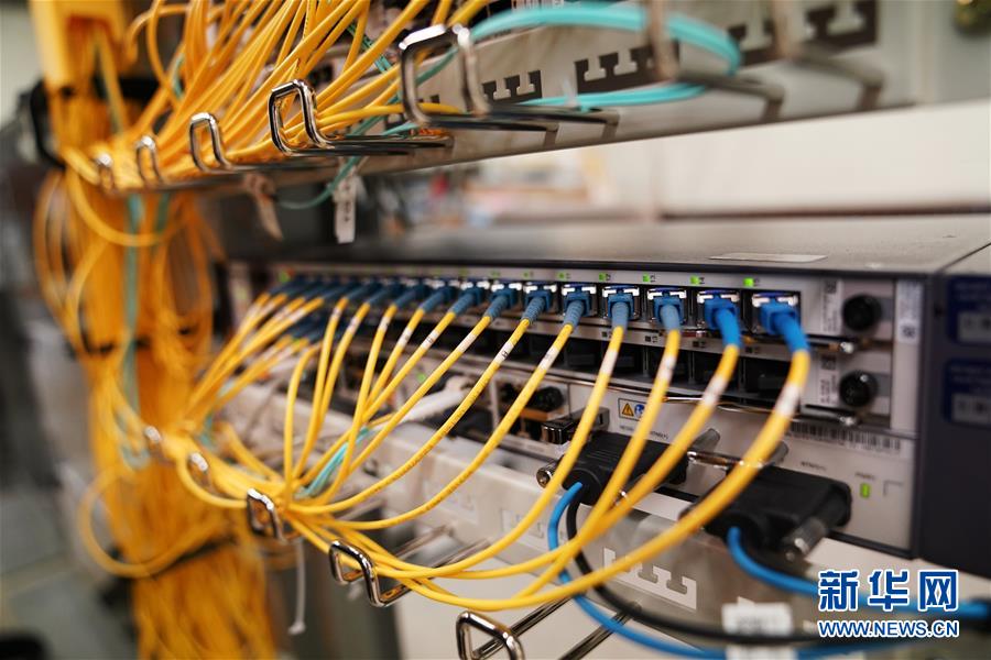 （國際&middot;圖文互動）（3）通訊：安全、好用、實惠&mdash;&mdash;美國電信運營商的華為親體驗