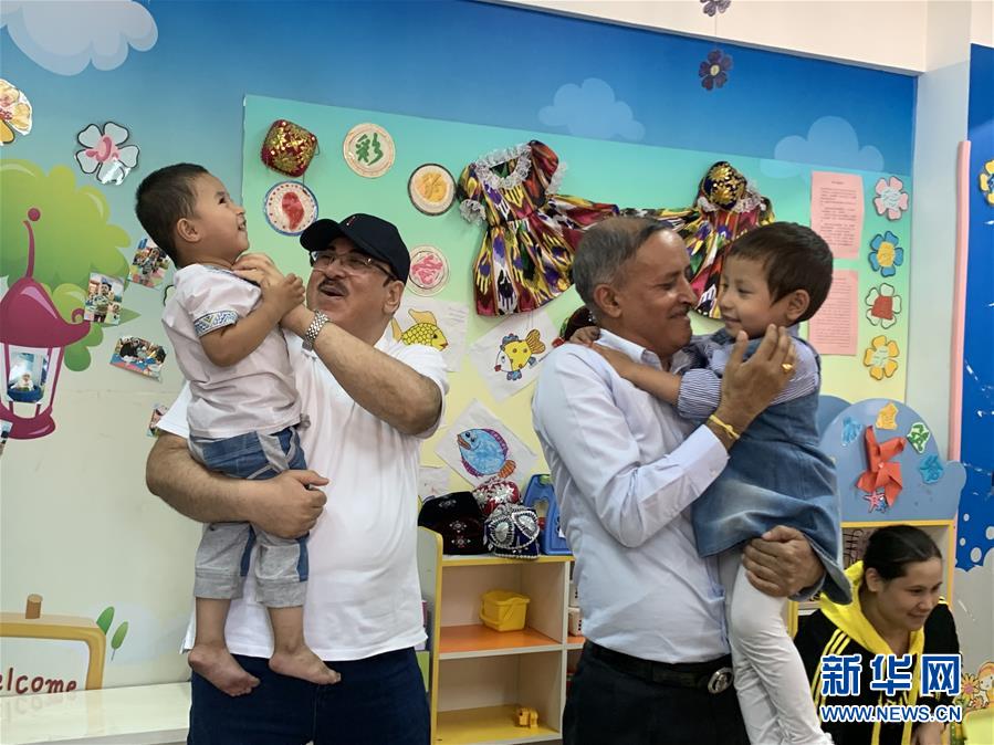 （圖文互動）（3）多國駐華使節參訪新疆：中國反恐、去極端化經驗值得學習借鑒