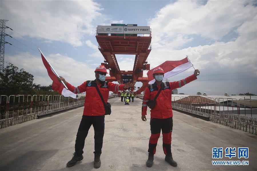 (國(guó)際·圖文互動(dòng))(7)雅萬(wàn)高鐵全線開(kāi)始持續(xù)架梁