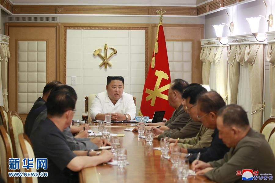 （國際）金正恩在臺風災(zāi)區(qū)部署救災(zāi)并考察