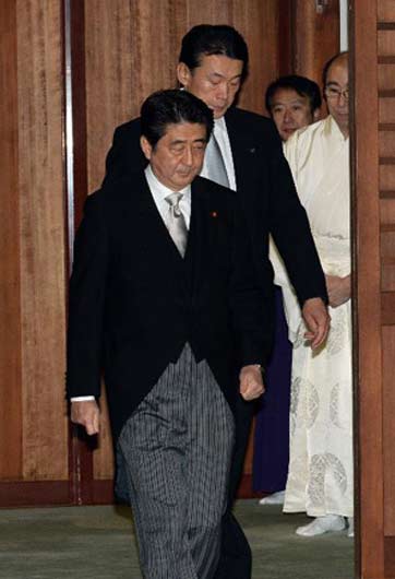 美媒批評安倍&ldquo;拜鬼&rdquo;加劇地區緊張